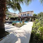 Vigdis Dalyan- Family-friendly In Dalyan Centre With Private Pool & Garden 别墅