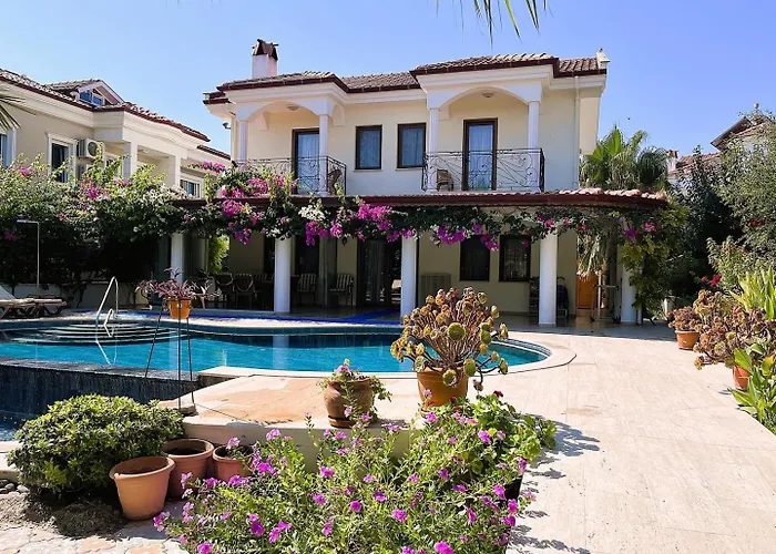 Villa Vigdis Dalyan- Family-friendly In Dalyan Centre With Private Pool & Garden Ortaca
