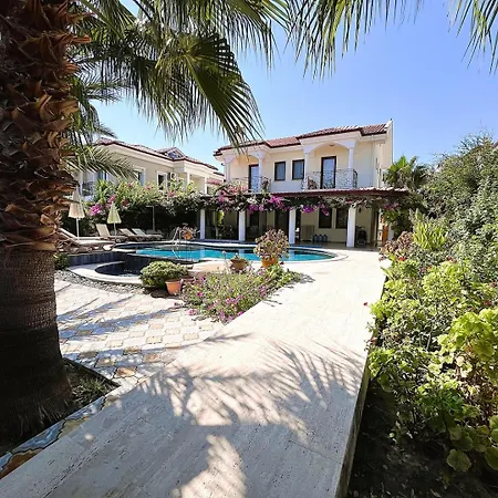 Vigdis Dalyan- Family-friendly In Dalyan Centre With Private Pool & Garden Vila