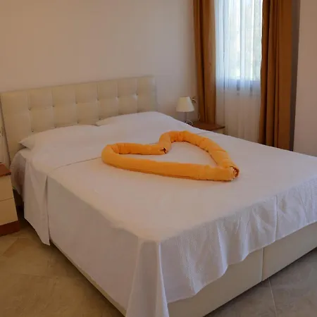 Vigdis Dalyan- Family-friendly In Dalyan Centre With Private Pool & Garden *