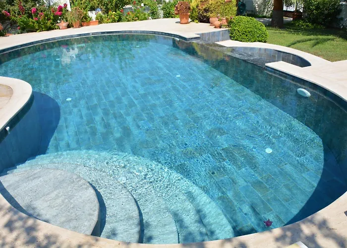 Vilă Vigdis Dalyan- Family-friendly In Dalyan Centre With Private Pool & Garden *