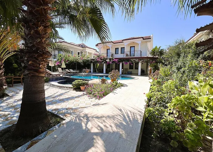 Vigdis Dalyan- Family-friendly In Dalyan Centre With Private Pool & Garden Vilă